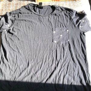 H&M black palm tree t shirt in good condition sz L